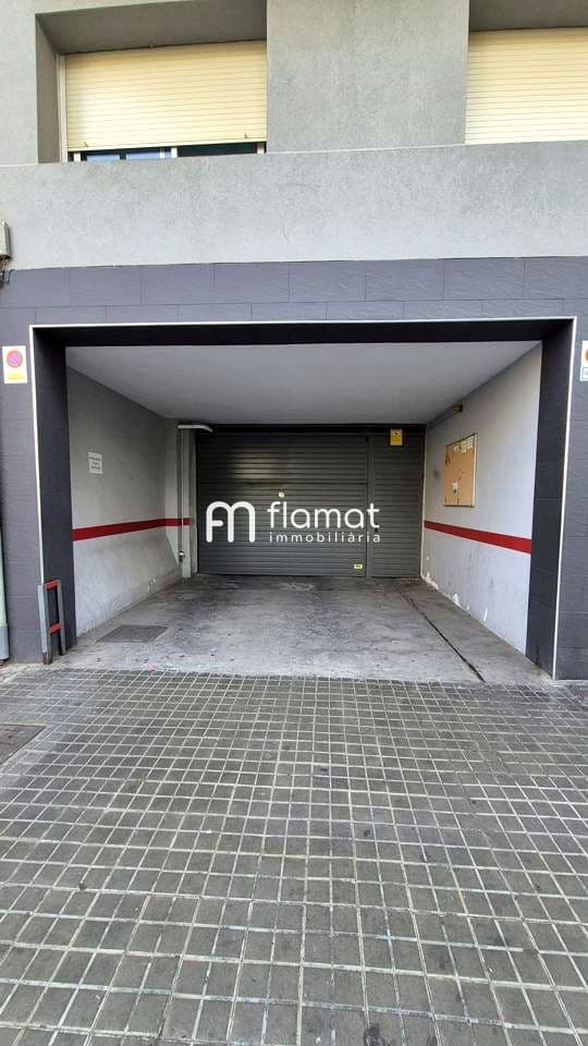Parking en venta en Calle Felipe II 3