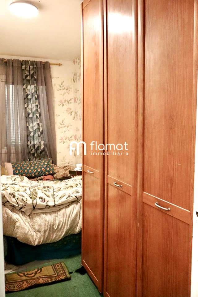 Piso y local en Av. Pallaresa 4