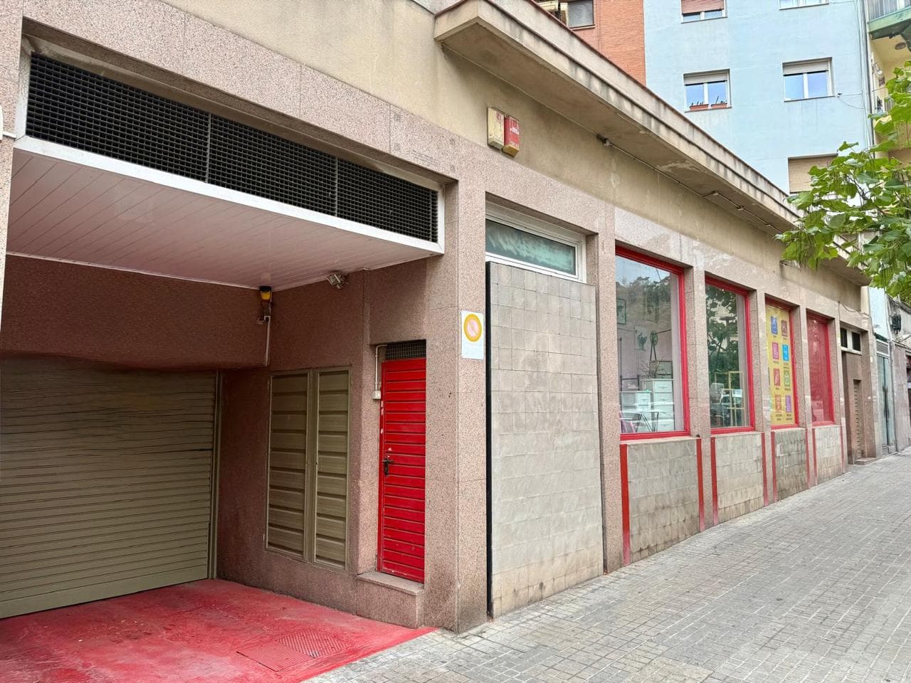 LOTE DE 25 PLAZAS DE PARKING EN BERCELONA 3