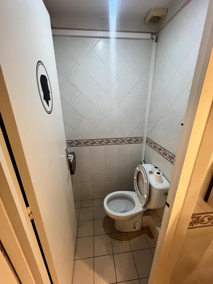 Local en alquiler en Badalona de 116 m2 3