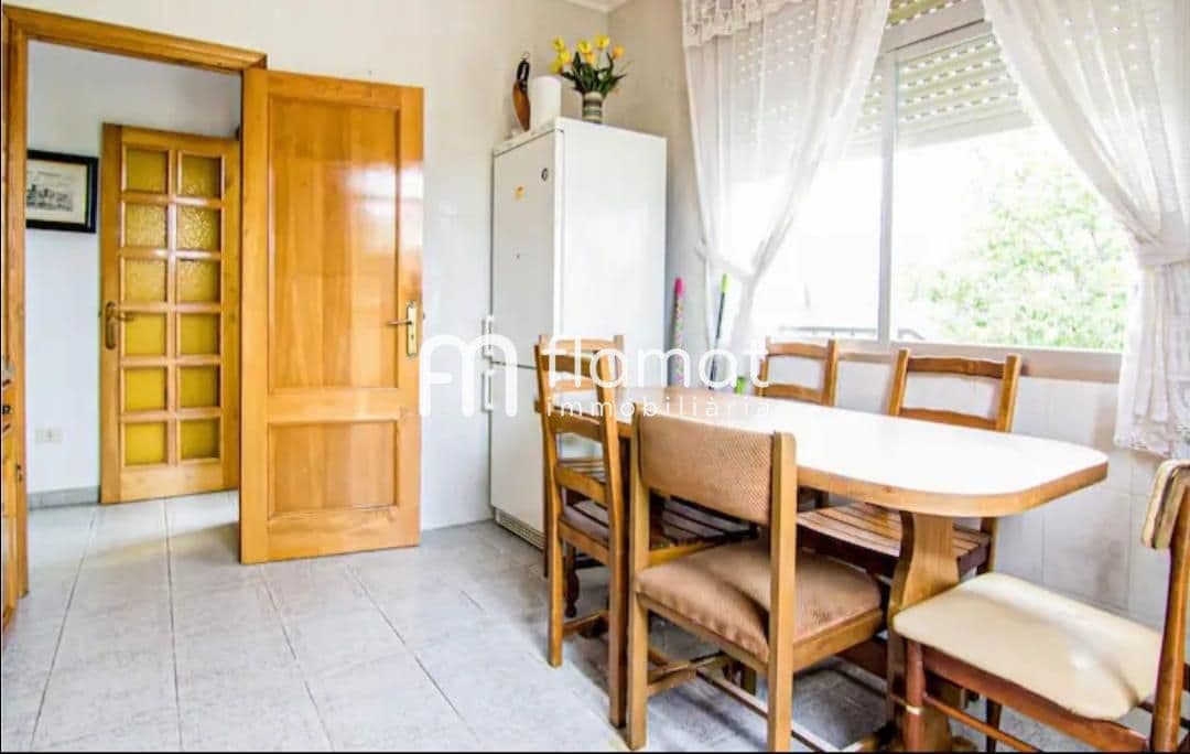 Casa De Pueblo en venta en Verín de 198 m2 2