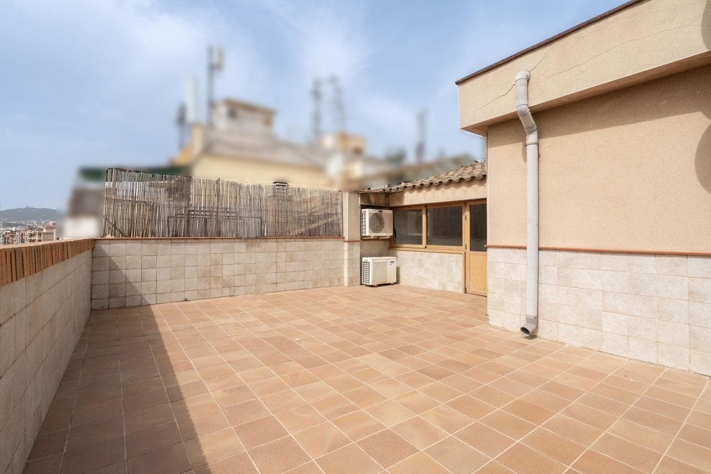 Dúplex en venta en Santa Coloma de Gramenet de 172 m2
